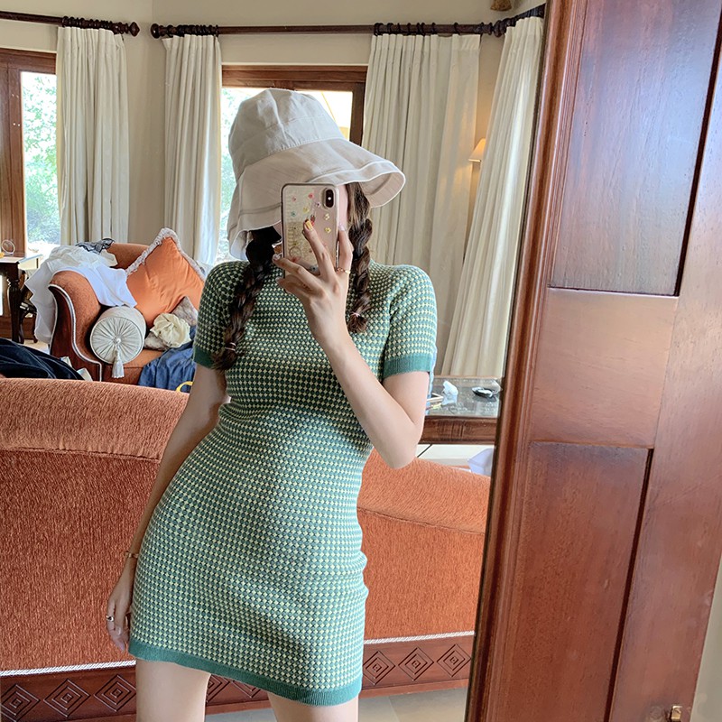 SUXI Váy len sọc dáng ôm theo phong cách Hàn Quốc