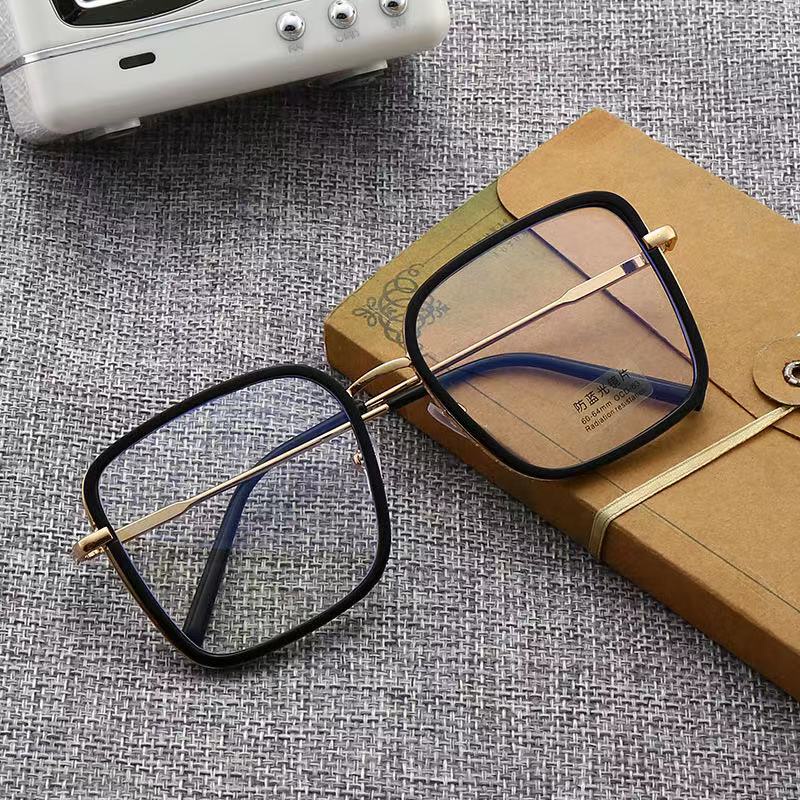 Mắt kính gọng kim loại phong cách retro
