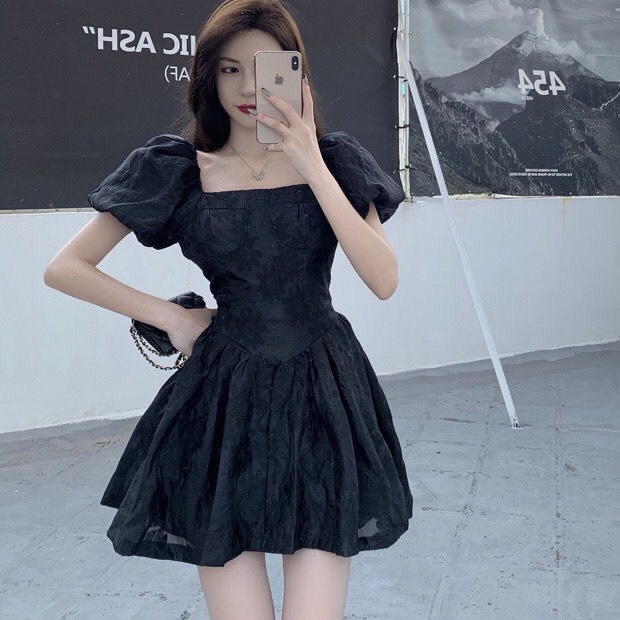 Váy hoa nữ cổ vuông tay ngắn phong cách công chúa nhẹ nhàng