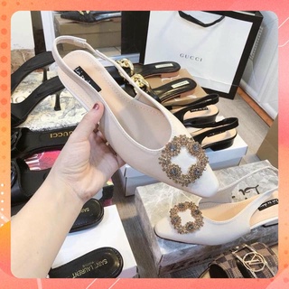 SANDAL ĐẾ THẤP KHUY ĐÁ VUÔNG