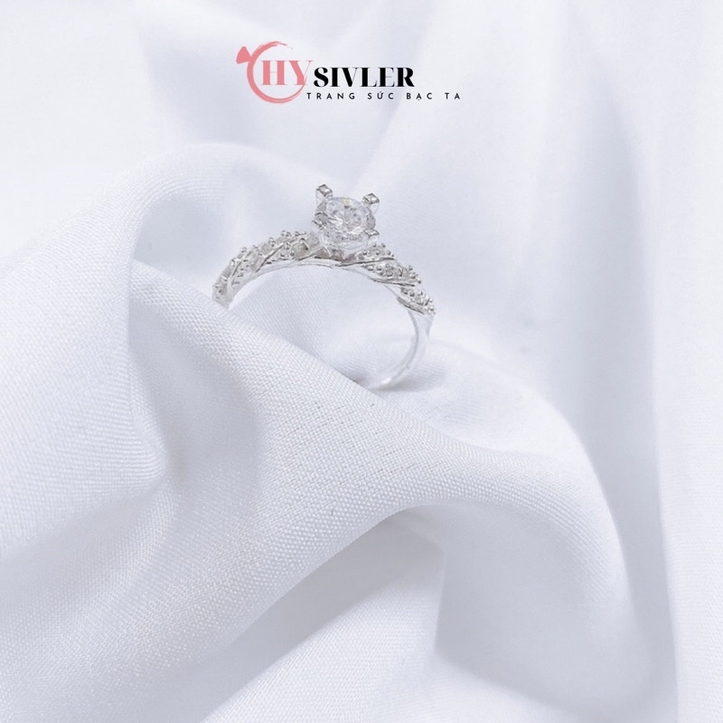 Nhẫn bạc ta dạng xoắn đính đá 4 chấu đá 5 ly sáng đẹp nhẫn nữ bạc thật giá rẻ CHY SILVER