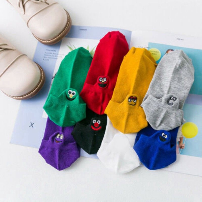 Đôi Tất Chân Cotton Thêu Hình Dễ Thương Cho Nữ