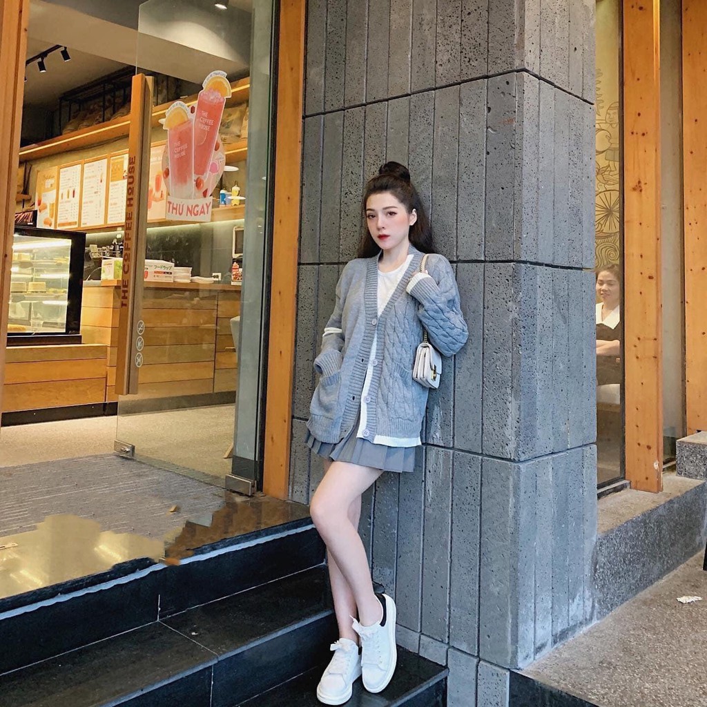  🎀HÀNG ĐẸP🎀 Áo Khoác Cadigan Len Xám Huy Hiệu  Dành Cho Nữ_Phong Cách Hàn Quốc | BigBuy360 - bigbuy360.vn