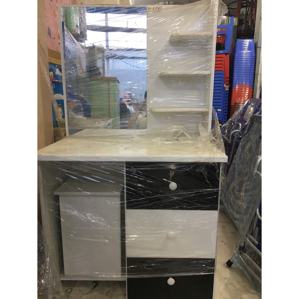 Bàn trang điểm nhựa đài loan-TP.HCM