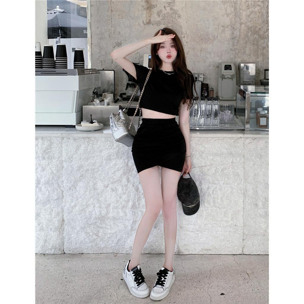 Áo Thun Ngắn Tay Hở Lưng / Chân Váy Ngắn Lưng Cao Ôm Dáng Gợi Cảm Cho Nữ