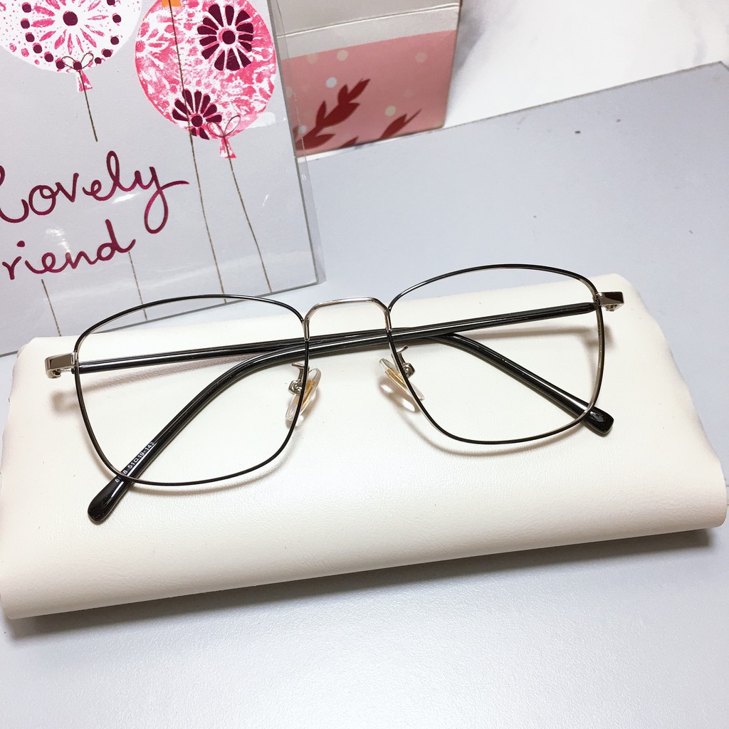 Gọng kính kim loại mảnh vuông 8818 đã đeo là XINH -Nhận Cắt Mắt-Tặng kèm hộp+khăn+Chai nước lau kính | BigBuy360 - bigbuy360.vn