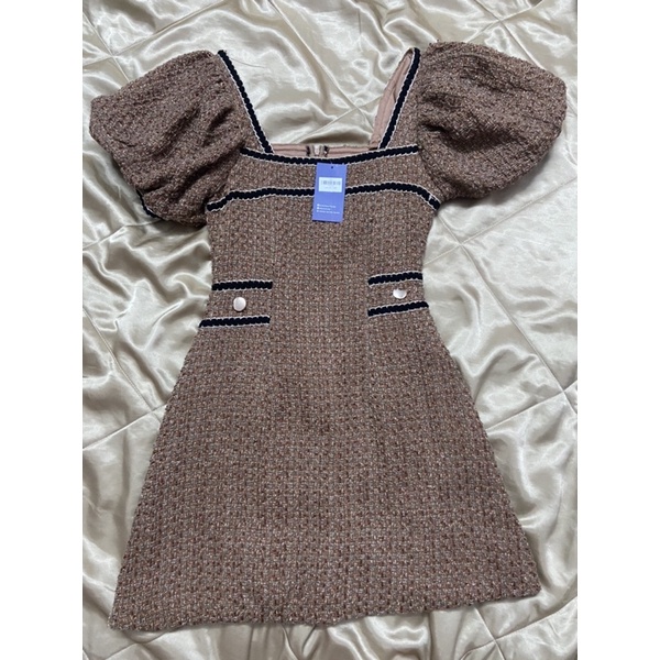 Đầm thiết kế dự tiệc size s. New tag 100% giá 465k thanh lý 100k