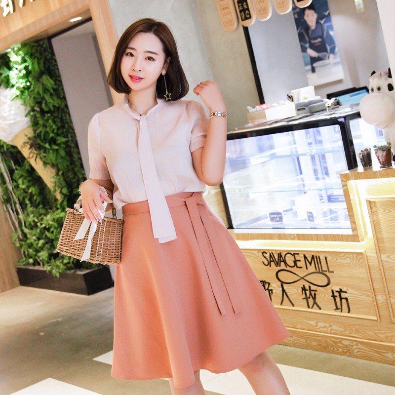  Chân váy xòe thắt đai cho người béo mập