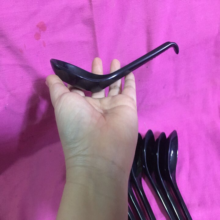 Muỗng cơm cán dài có móc nhựa Melamine đen Size 16.5cm