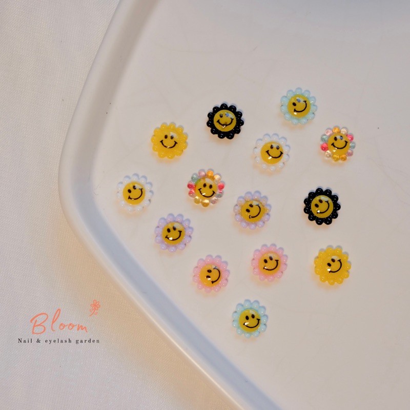 Charm hướng dương mặt cười đủ màu