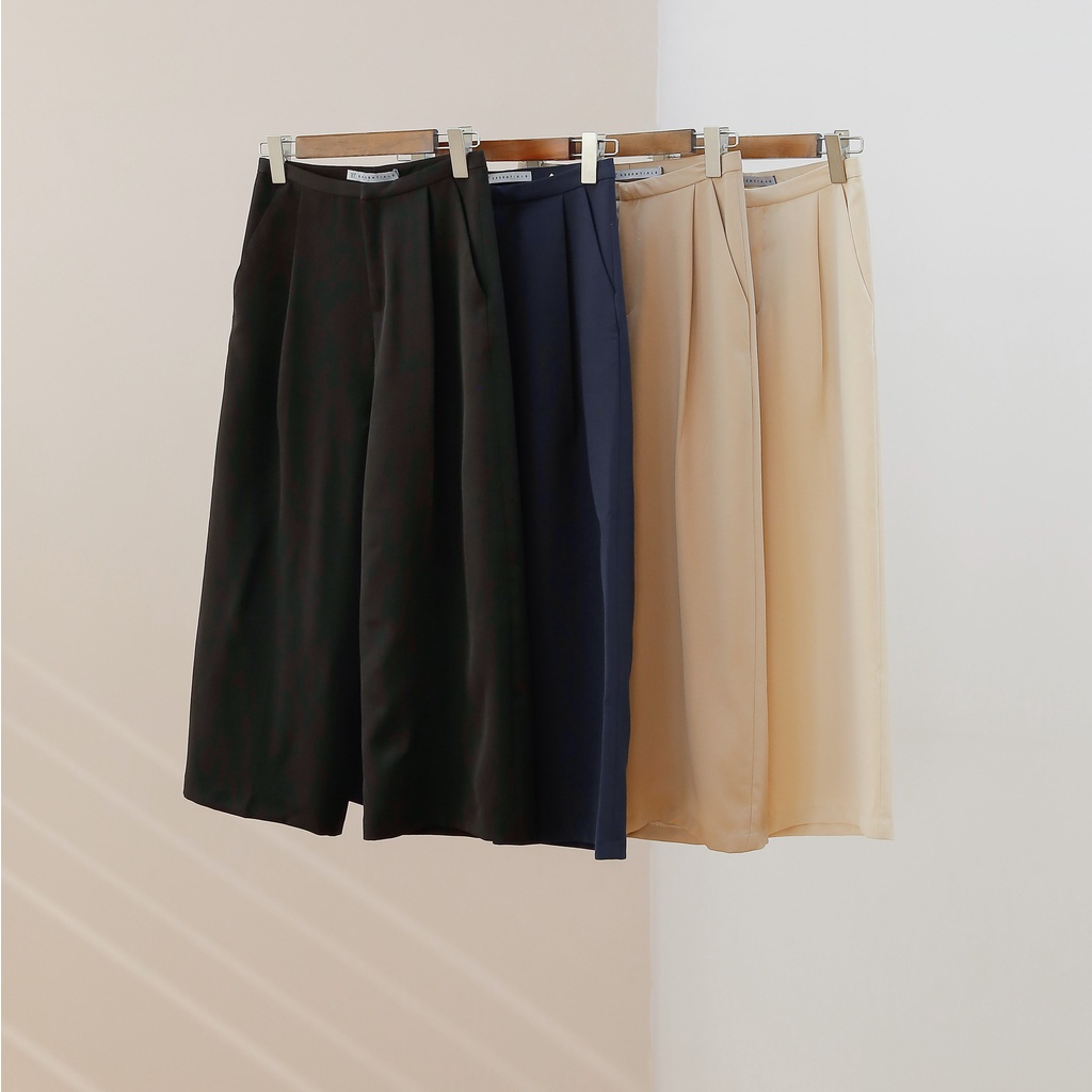 Quần Culottes Suông 1 Ly MOMOCO ESSENTIALS Basic Ankle Culottes Dáng Ngắn Chất Liệu Tuýt Si Mát M2776