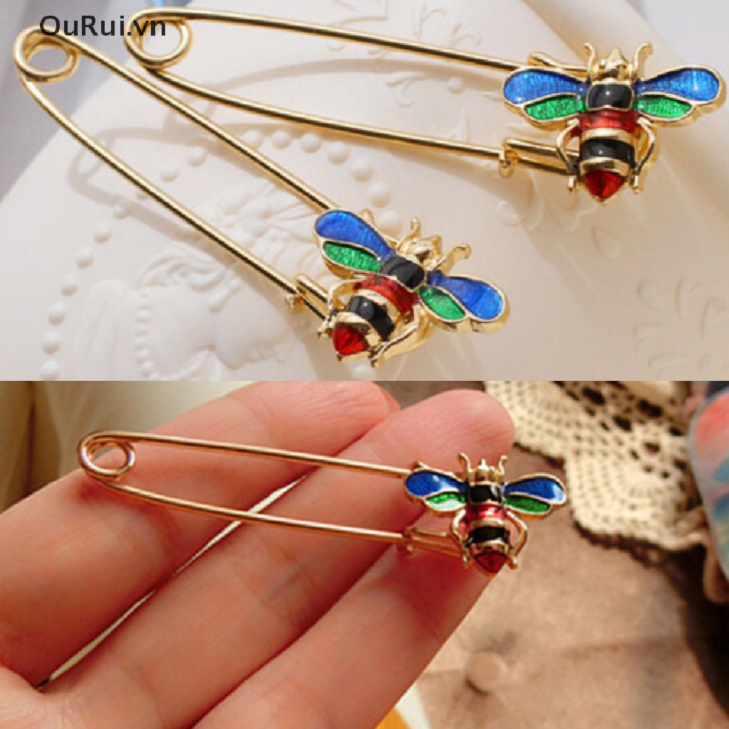 Con Ong Hoạt Hình Phong Cách Cổ Điển