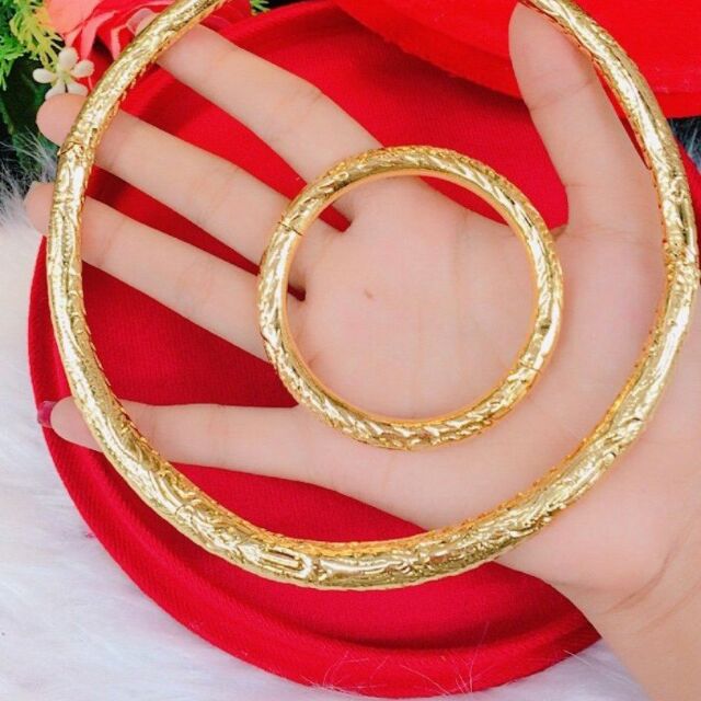 Trang sức dát vàng EK