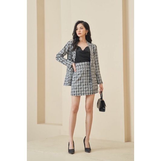 Set blazer 1 cúc caro đen và chân váy trơn caro đen