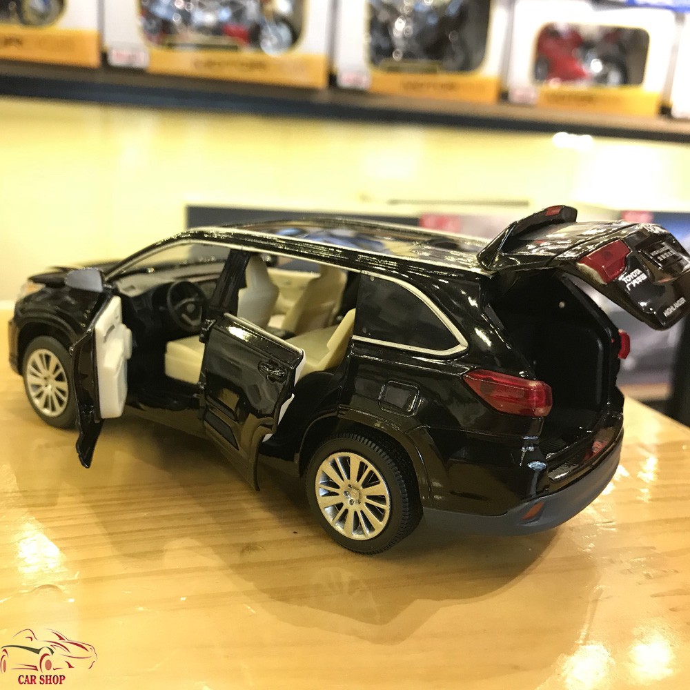 Mô hình xe ô tô Toyota HighLander tỉ lệ 1:32 màu đen