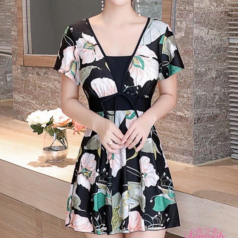 Bộ Đồ Bơi Mỏng Nhẹ Cho Phụ Nữ Trung Niên 50-60 | BigBuy360 - bigbuy360.vn