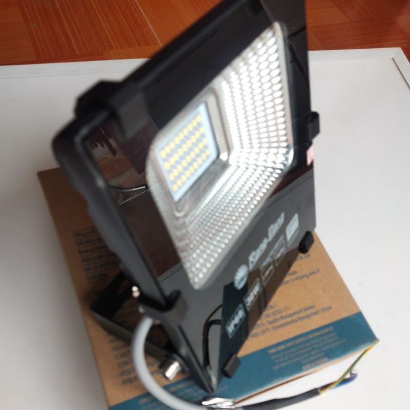 Đèn pha led rạng Đông 50w CP06L/50W LED chip sam sung siêu sáng độ bền cao, dài điện áp rộng, tiêu chuẩn chống nước IP66