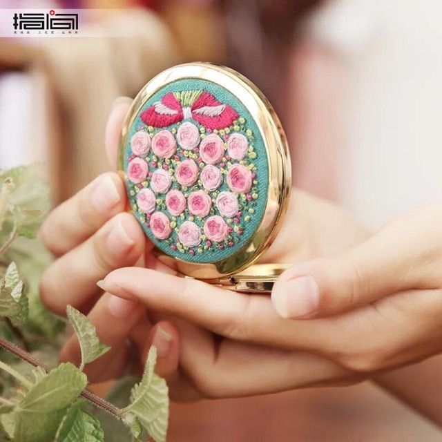 Set gương thêu dễ thương