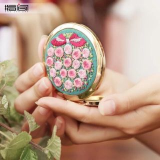 Set vật liệu gương thêu dễ thương
