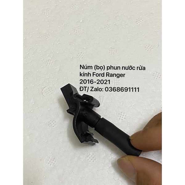 Núm  phun nước rửa kính Ford Everest