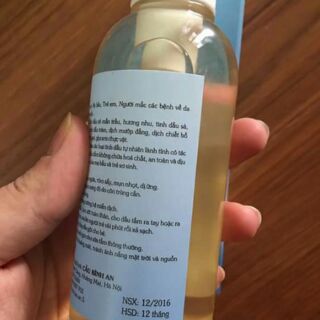 Dầu tắm Mẹ & Bé