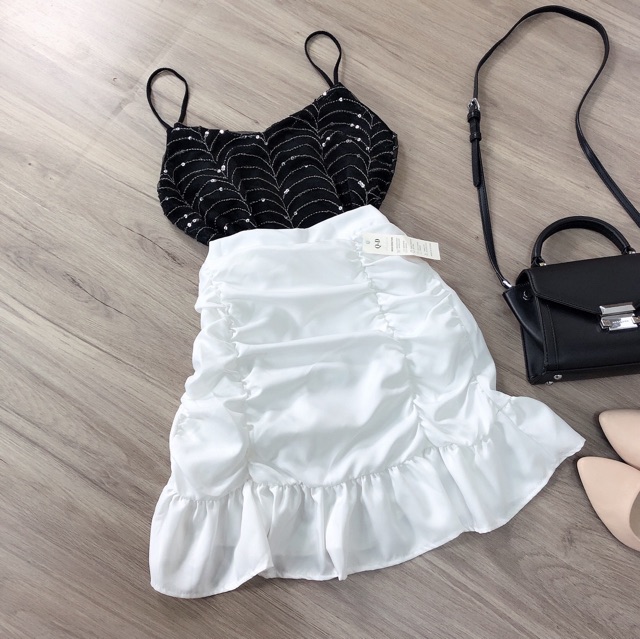 Chân váy đuôi cá nhún | BigBuy360 - bigbuy360.vn