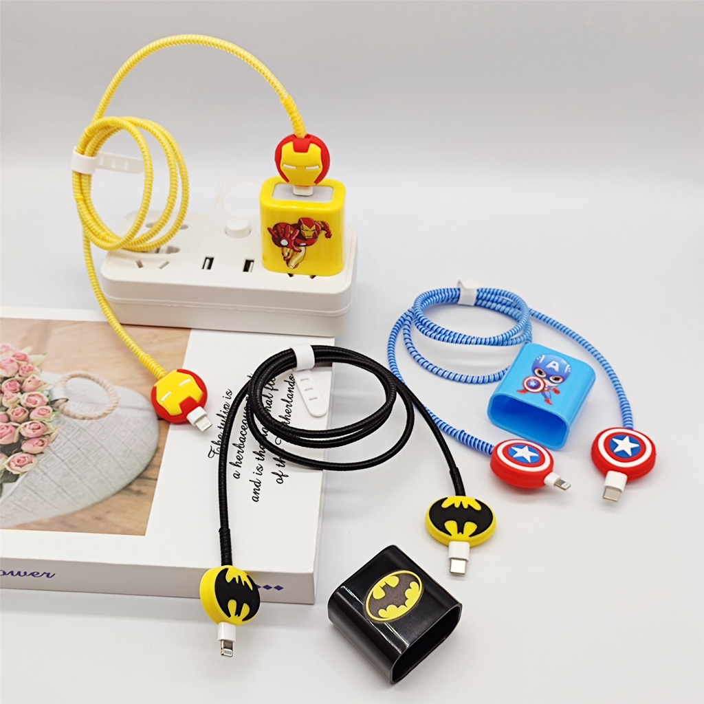 Bộ 4 Phụ Kiện Bảo Vệ Đầu Cáp Sạc Chống Sốc Hình Captain America/Iron Man/Batman Dễ Thương Cho Apple iphone 18W/20w
