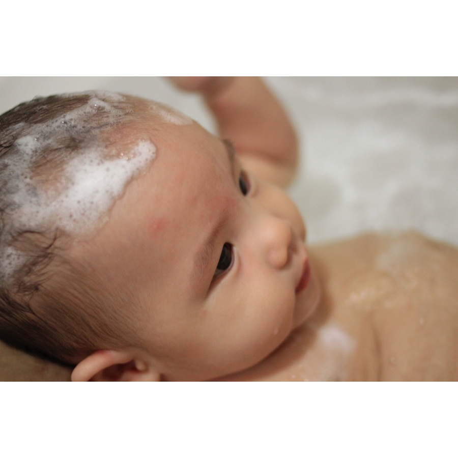 Sữa tắm gội tạo bọt bong bóng ôn hòa CHARM BABY Baby Bubble Bath 400ml