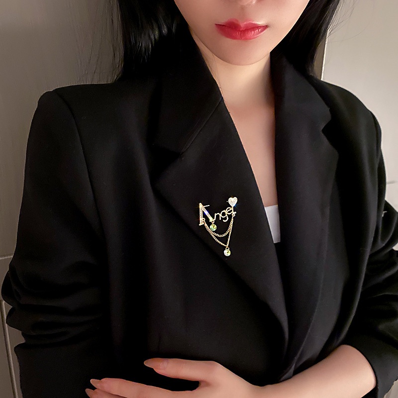 Ghim Cài Áo Hình Chữ Love Đính Đá Sang Trọng Phong Cách Vintage Thời Trang Cho Nữ