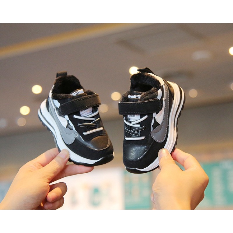 Giày Sneaker Thể Thao Cho Bé