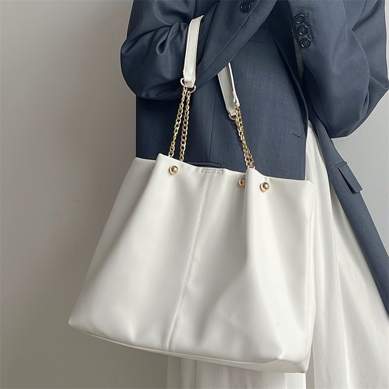 Túi Đeo Vai Cỡ Lớn Bằng Da Mềm Phối Dây Đeo Sợi Xích Thời Trang Cho Nữ