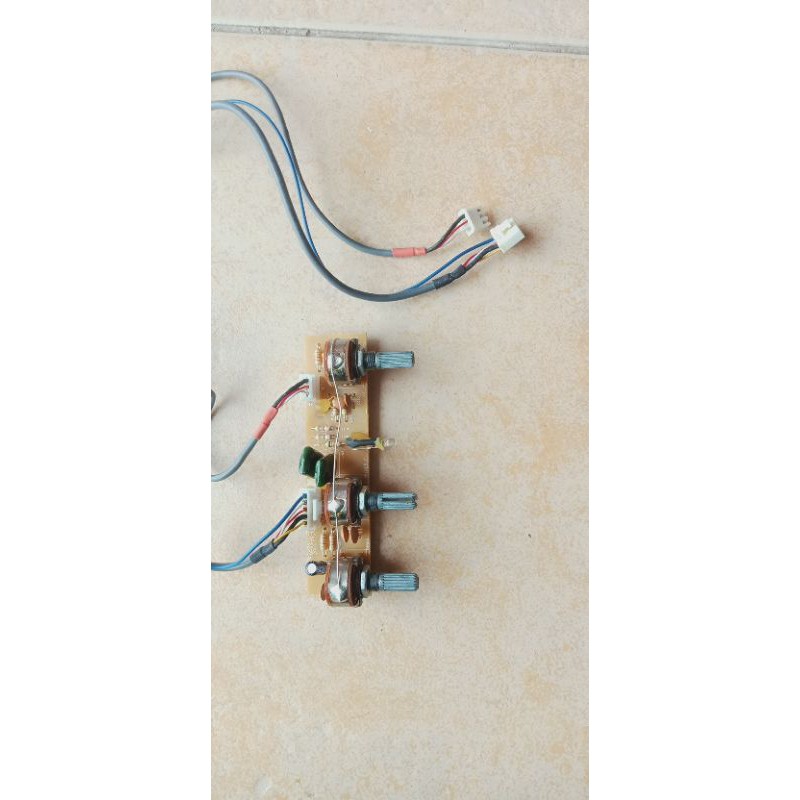 ComBo Mạch Khuếch Đại Âm Thanh 2.1 30W+ Biến Áp và Mạch Âm Sắc Microlab