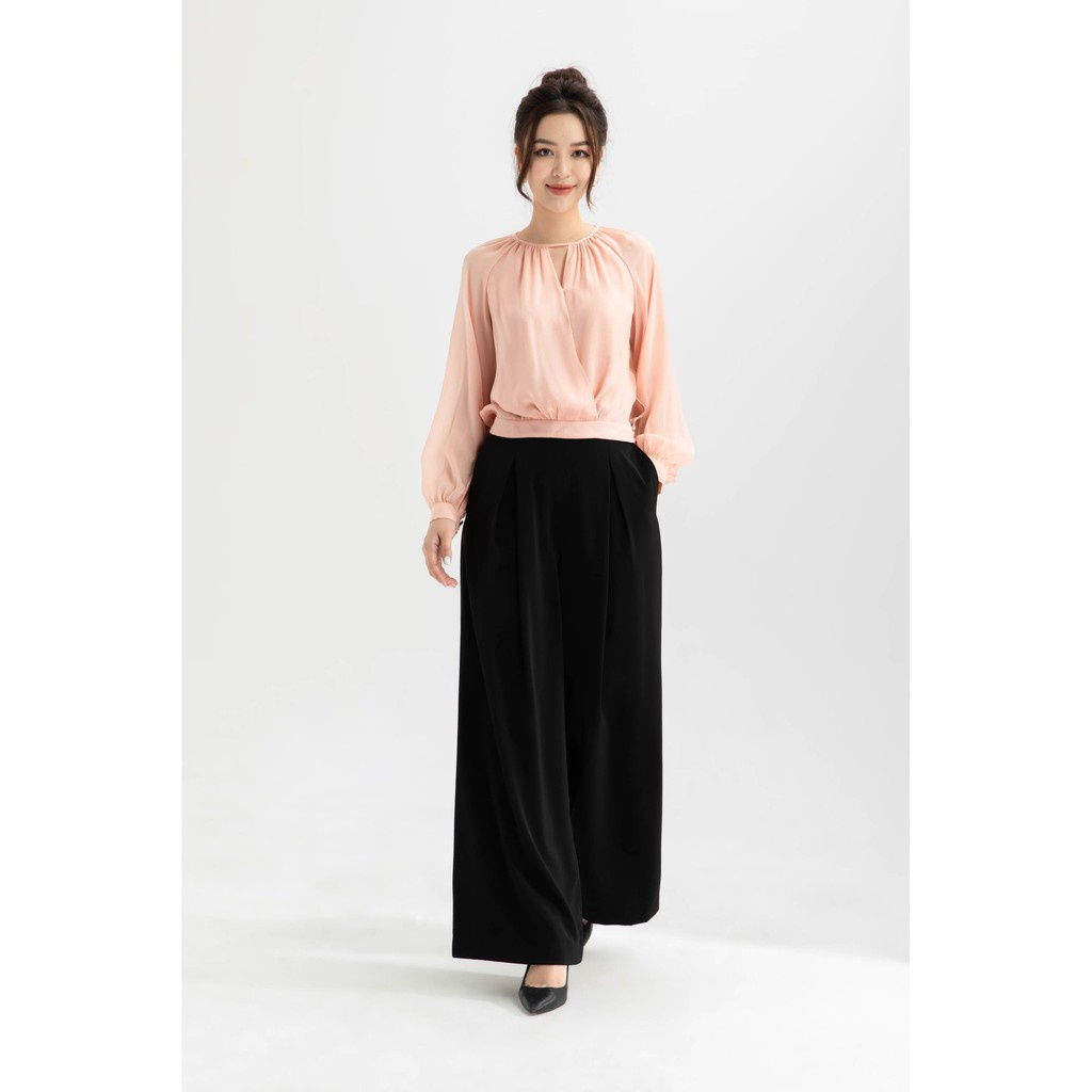 [NHẬP WABRTL5 GIẢM 10% TỐI ĐA 50K ĐH 250K ]Áo kiểu cổ cutout nữ IVY moda MS 17M6337