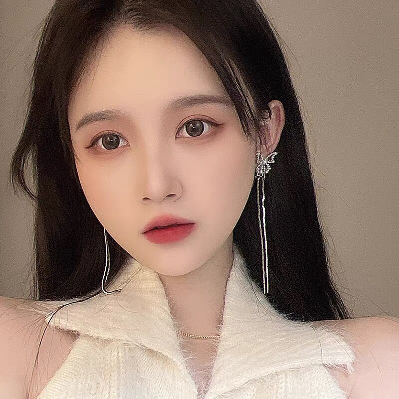 Bông Tai Hình Bướm Đính Ngọc Trai Phối Tua Rua Thời Trang