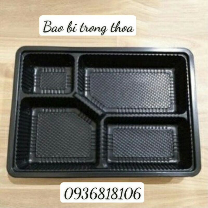 Hộp cơm đế đen 4 ngăn