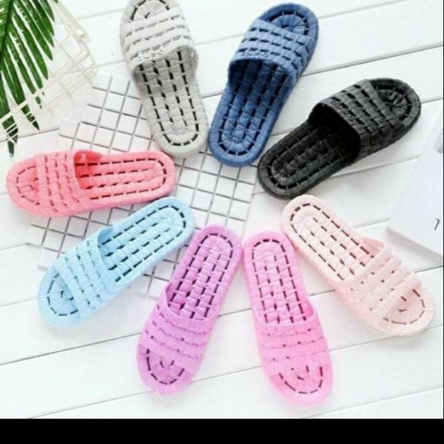 DÉP XỐP ĐI TRONG NHÀ