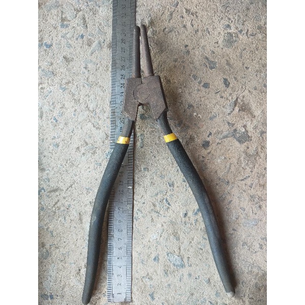 Kìm phe trong/phe ngoài hàng Nhật bãi