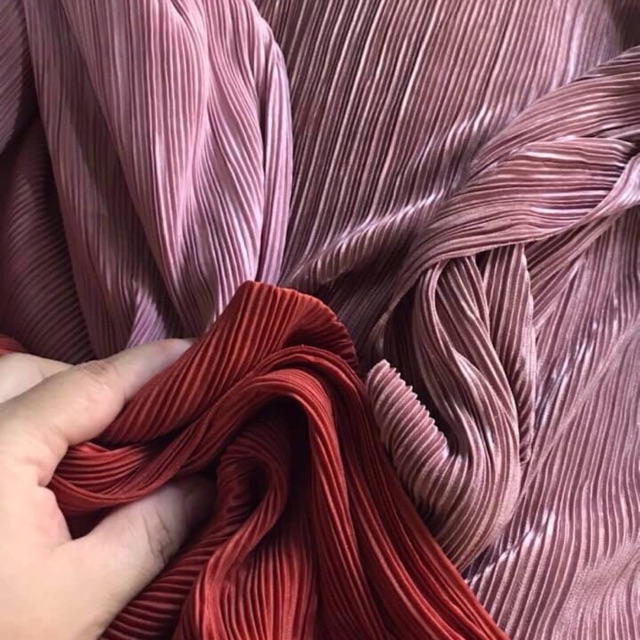 Vải dập ly chỉ còn màu hồng phấn