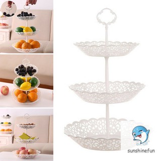 Tháp đĩa tròn 3 tầng trưng bày bánh tráng miệng cho bữa tiệc