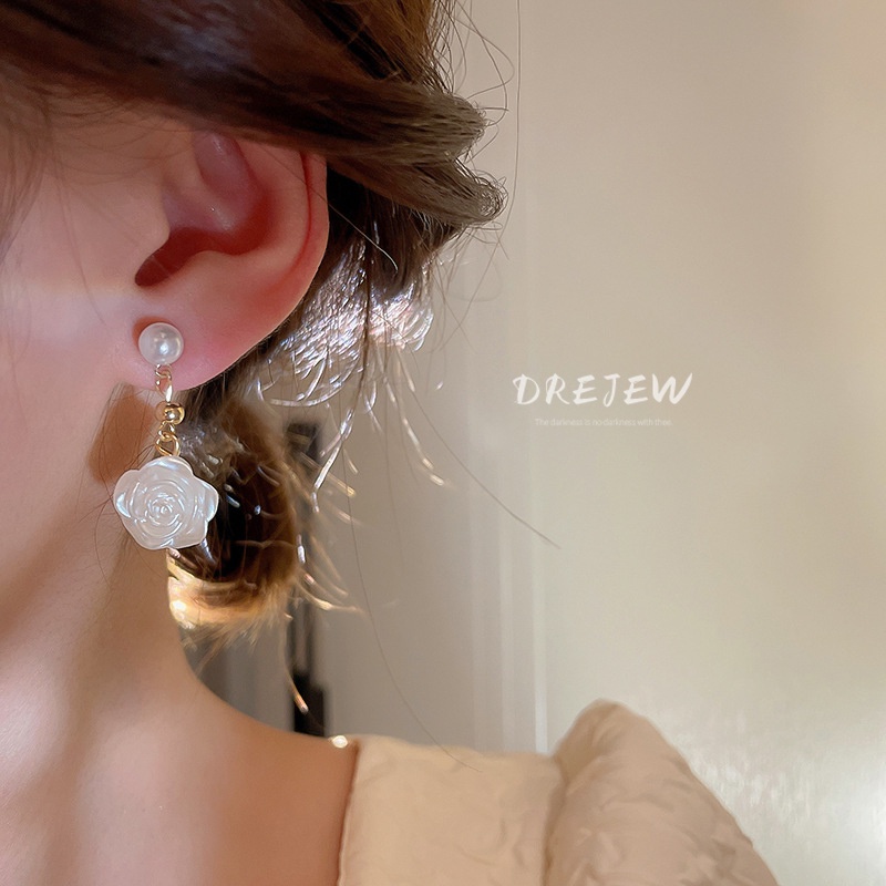 DREJEW Khuyên tai mạ bạc hình hoa trà đính ngọc trai phong cách mori Hàn Quốc dễ phối đồ