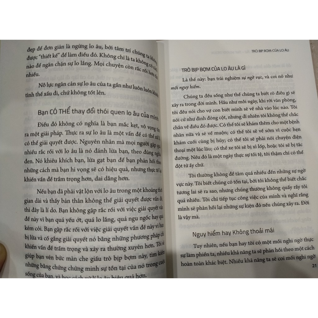 Sách - Trò bịp bợm của lo âu