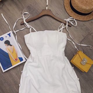 ĐẦM TRẮNG 2 DÂY NÚT BỌC HÔNG
