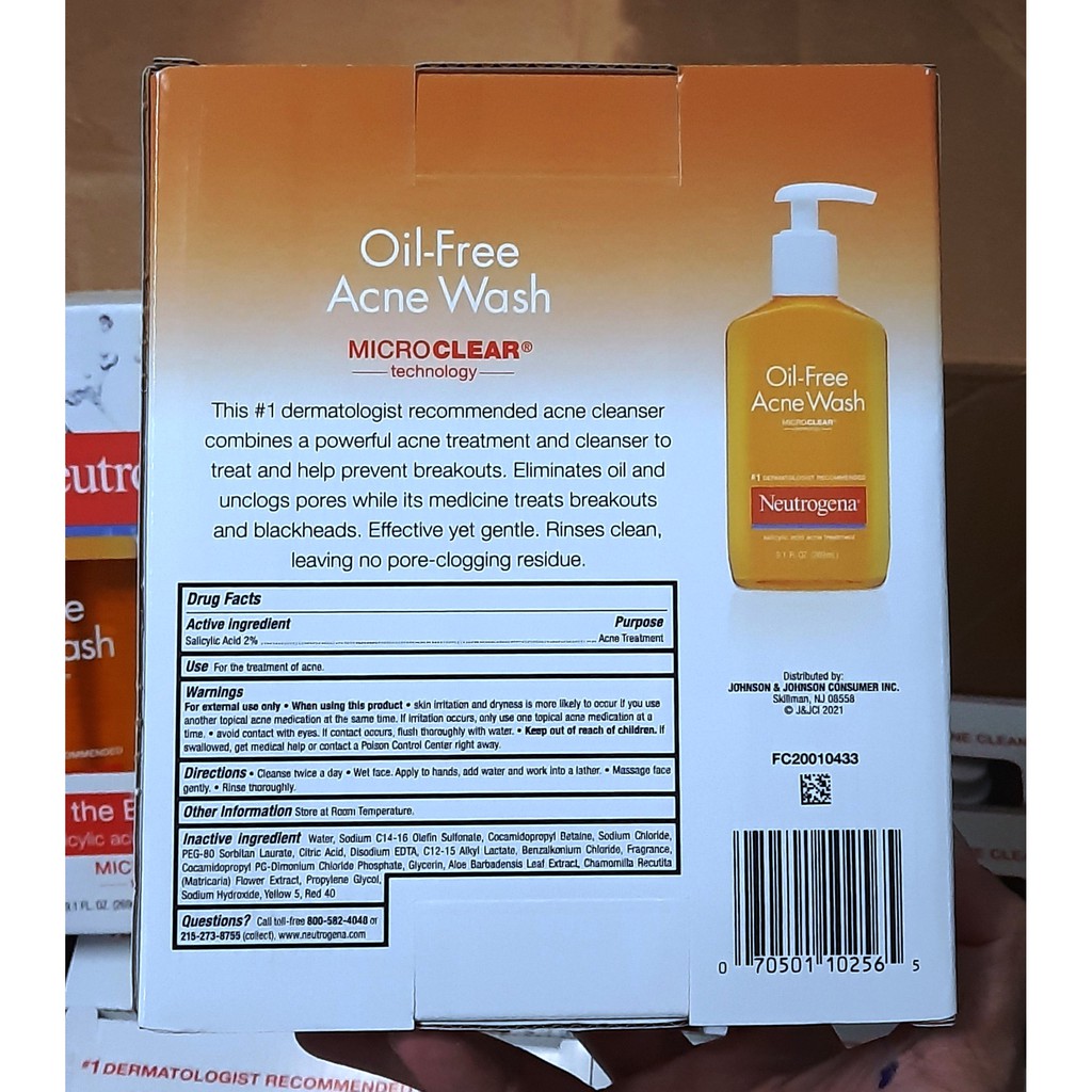 Sữa Rửa Mặt cho da mụn và da dầu Neutrogena Oil Free Acne Wash chai 269 ml từ Mỹ