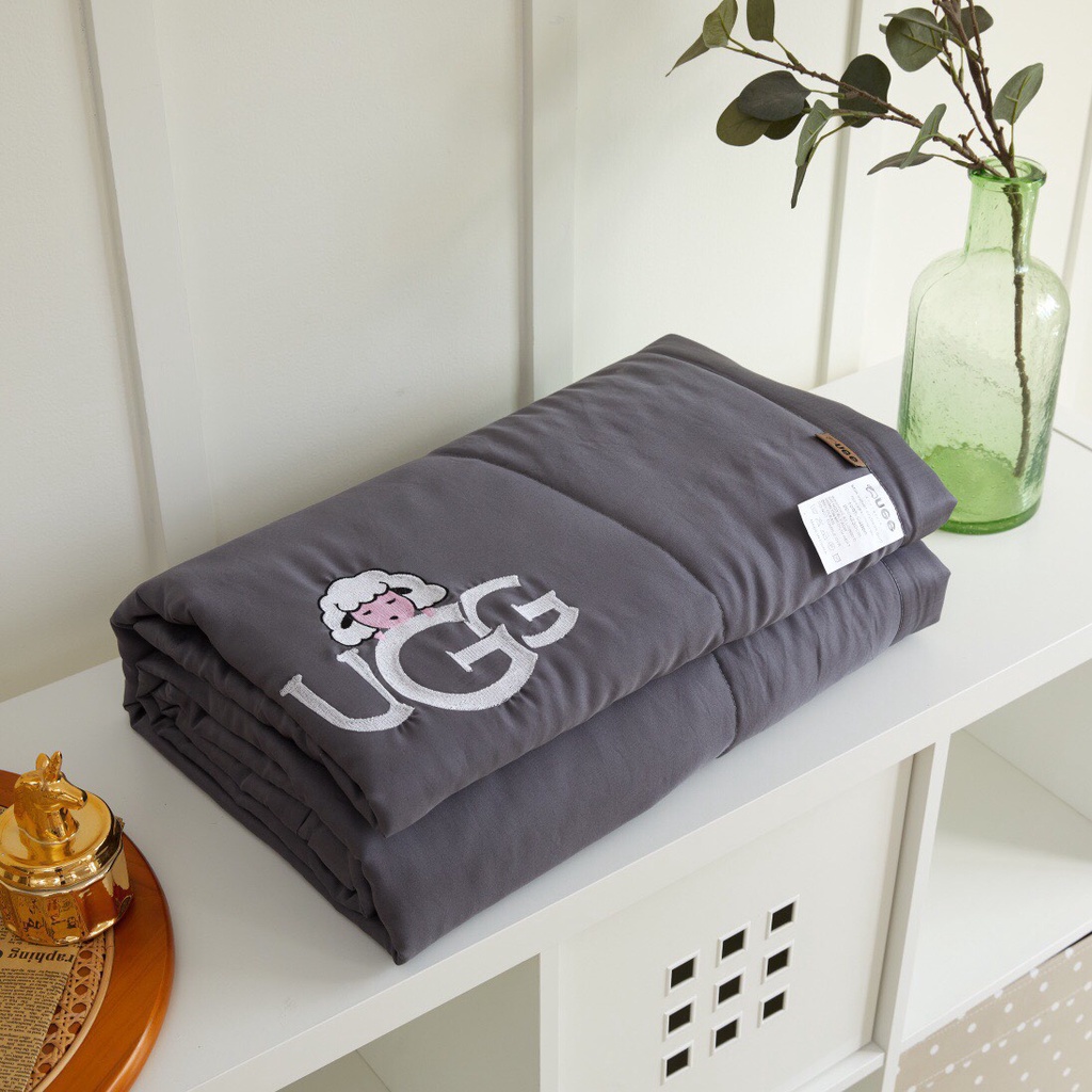 Chăn hè lụa lạnh UGG trơn màu mát lạnh Dreamhome