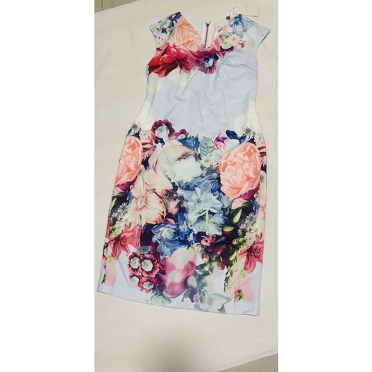 Đầm Ted baker dáng bút chì hoa in siêu đẹp size 3