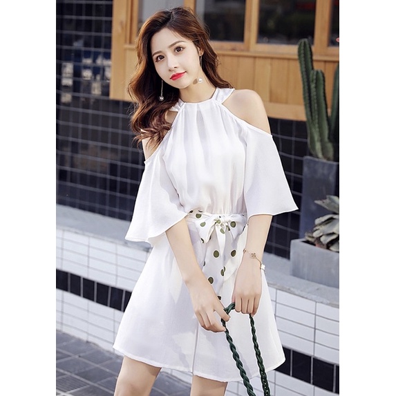Đồ bay cổ yếm khoét vai Taobao | BigBuy360 - bigbuy360.vn