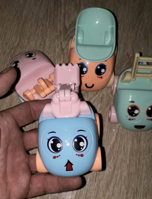 Sét 4 chiếc xe mô hình biệt đội vui vẻ bằng nhựa chạy chớn rất đẹp