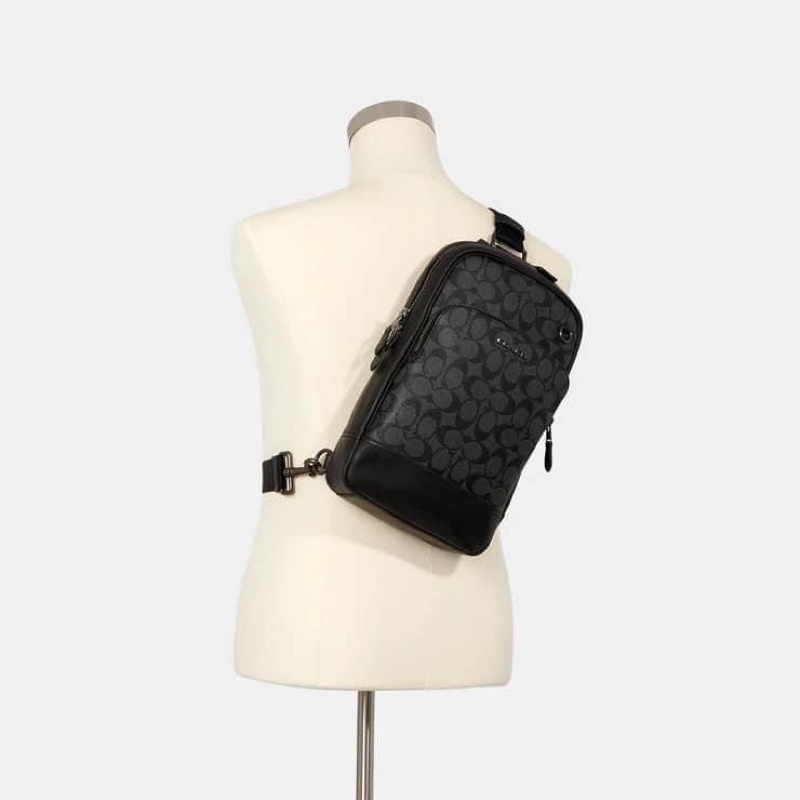 Túi nam đeo chéo Coach