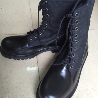 Giày cao cổ bạt đen