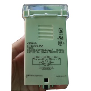 Rơle thời gian OMRON DH48S-2Z kèm đế